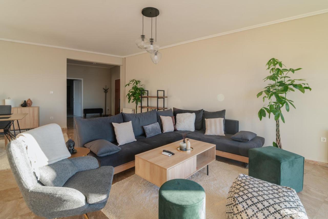 Sea Front Luxury Apartment Patras Exterior foto