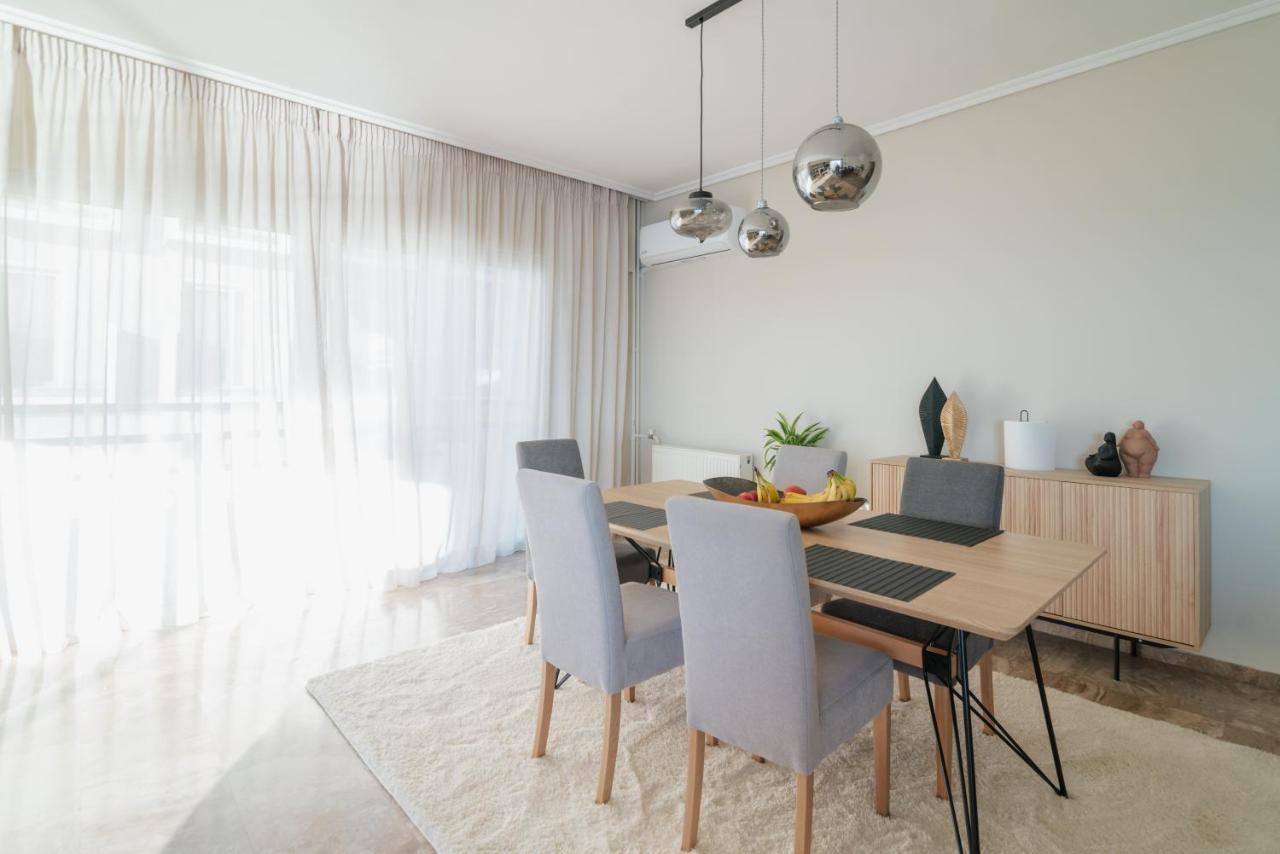 Sea Front Luxury Apartment Patras Exterior foto